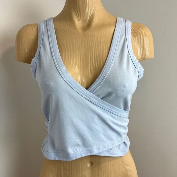 Lululemon Athletica Women's Large Blue Wrap Sleeveless Cropped Lounge Top Tank - Picture 2 of 12